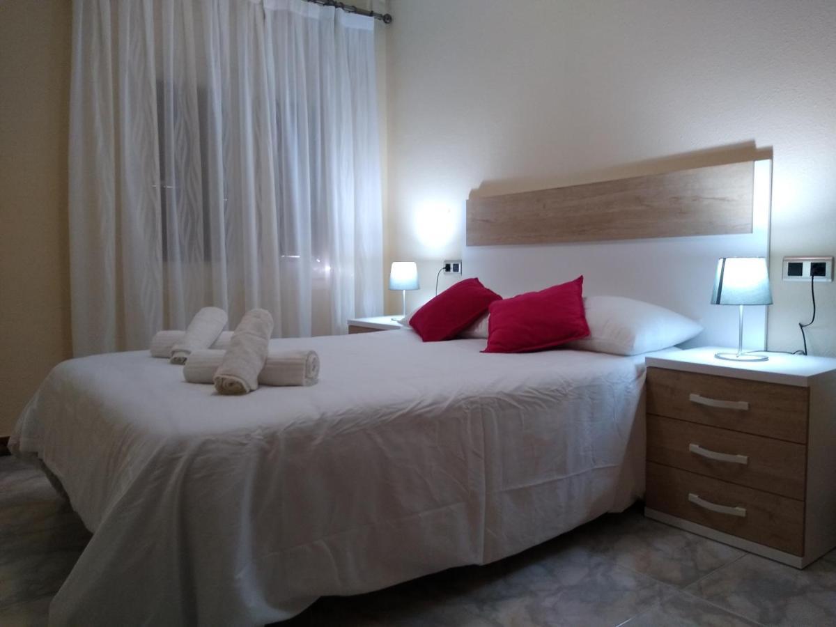 Apartamentos La Rosa - كالاموتشه المظهر الخارجي الصورة